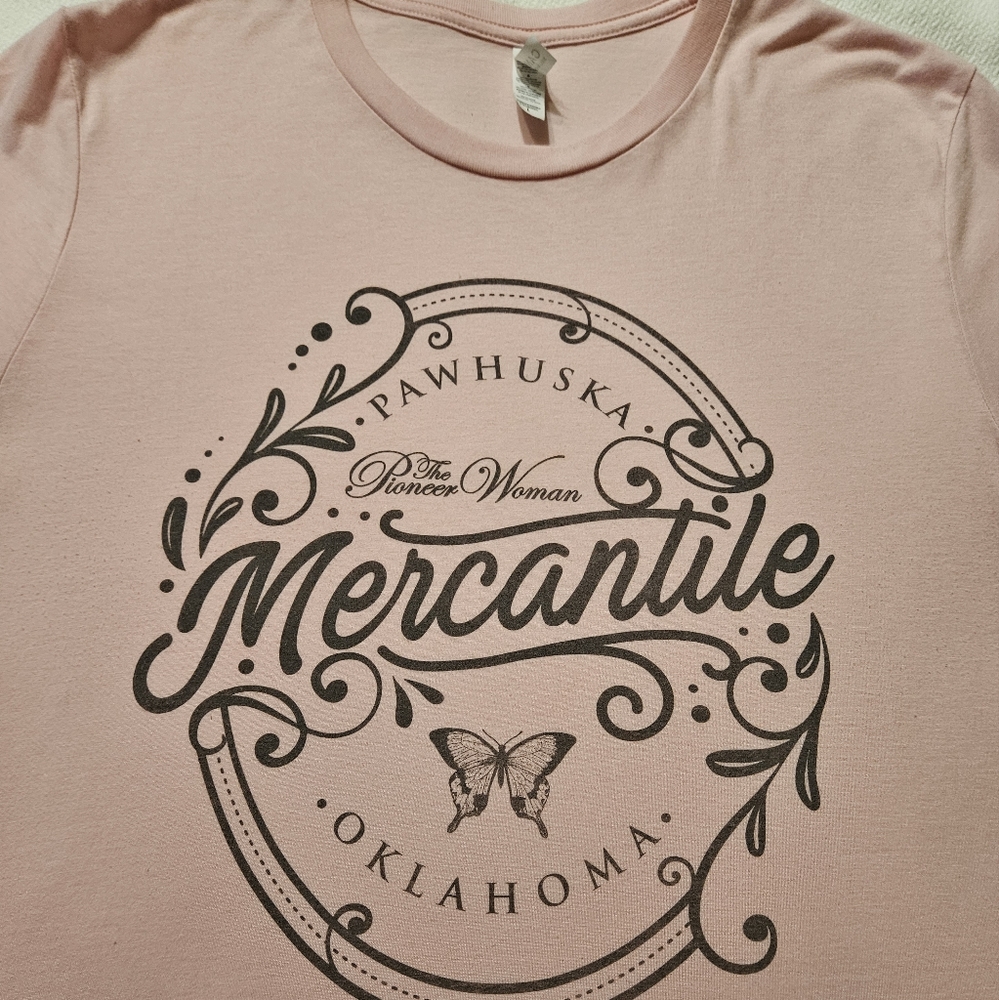 Pioneer Woman Mercantile Tshirt, sz L